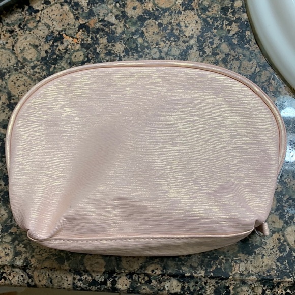 NWOT Ahava Clam shaped Metallic Cosmetic/Skincare bag - Picture 1 of 8
